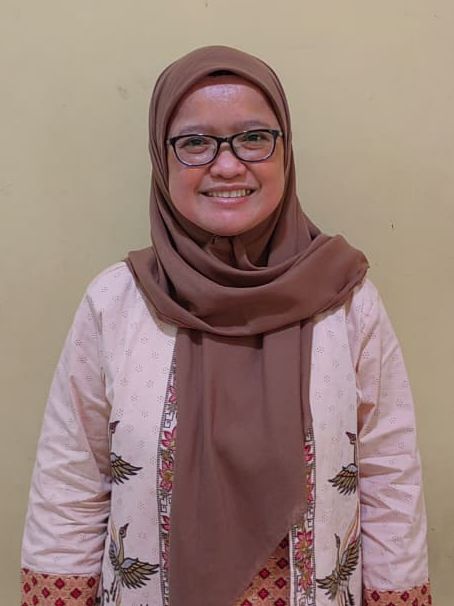 Sri Ayem - Staf Operasional